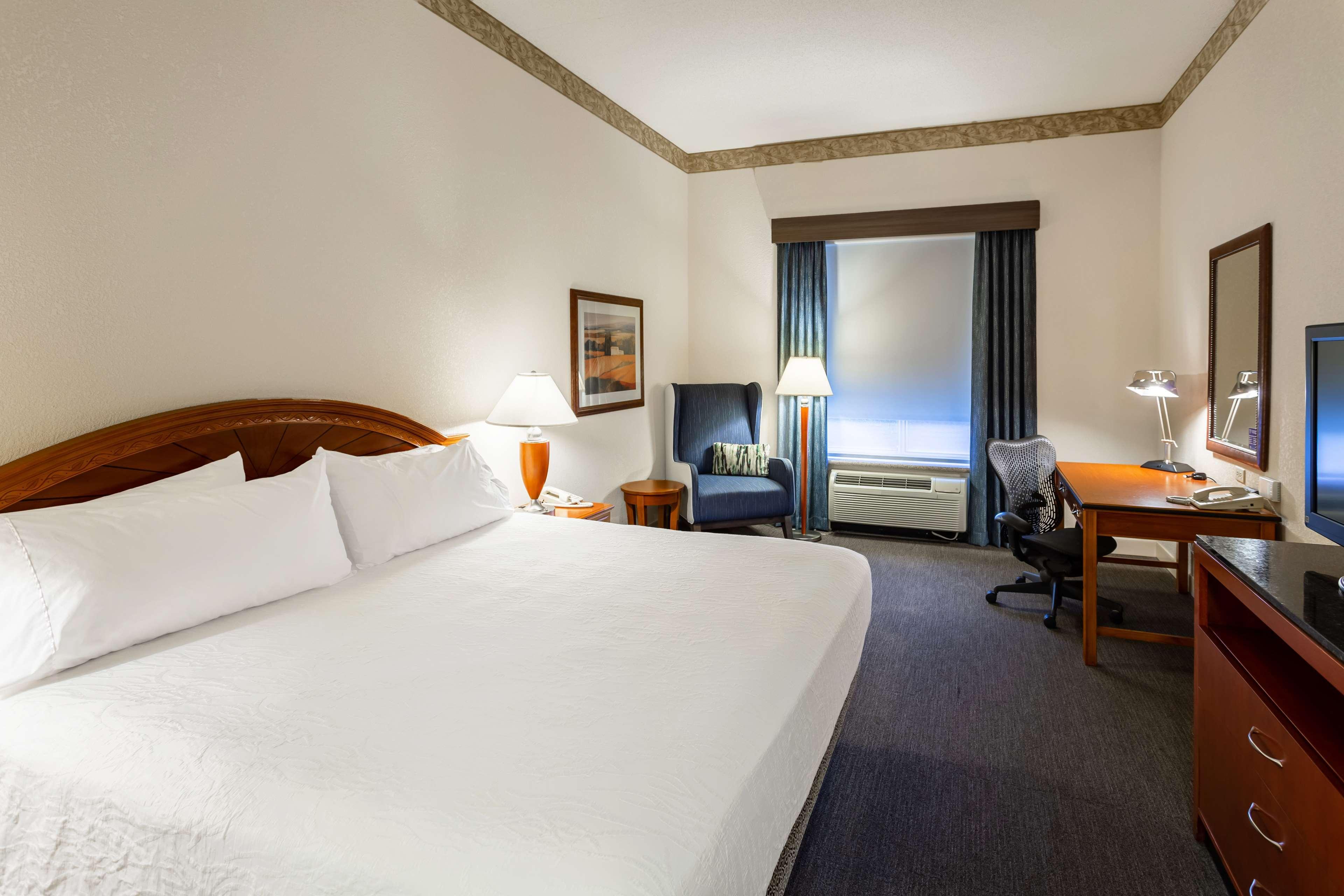 Hilton Garden Inn Wooster Ngoại thất bức ảnh