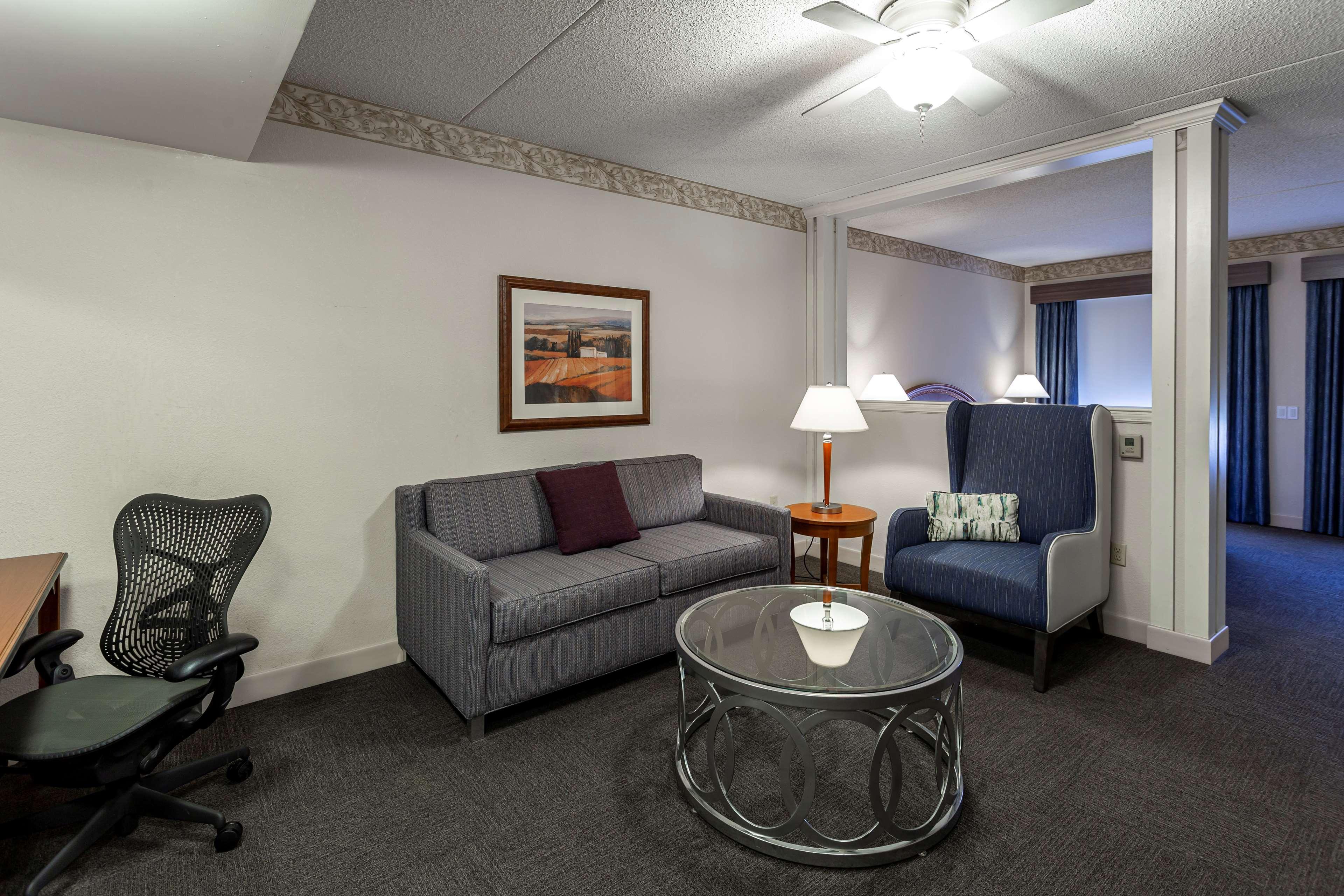 Hilton Garden Inn Wooster Ngoại thất bức ảnh
